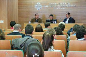 Junta colabora con el Colegio de Ingenieros Técnicos Agrícolas en un ciclo de jornadas formativas