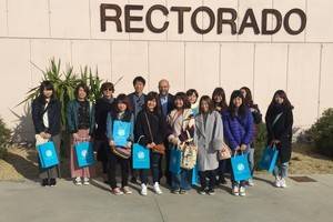 UAL acorta distancias con Asia