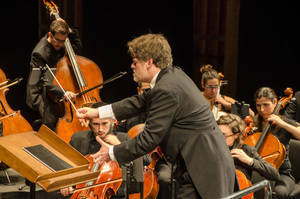 Almería vibra con el concierto de Guy Braunstein, Ambrosio Valero y la HSO