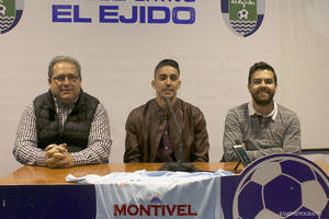 Vicente Puertas: “El domingo nuestro club y toda la afición nos jugamos el futuro en Segunda B”