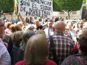 En Almería contra el impuesto de sucesiones