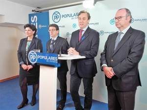 Hernando reconoce que "no hay ningún proyecto en condiciones reales de poder ser licitado" en el tramo Murcia-Almería
