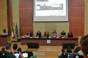 Estudiantes de la UAL aprenden de la experiencia de empresarios de éxito