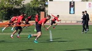 Entrenamiento a puerta cerrada de la UD Almería