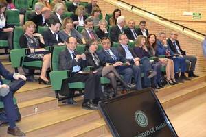 Colomina desvela los retos de la hortofruticultura almeriense en la festividad de Económicas y Empresariales