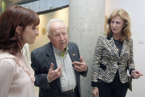 El mundo imaginario del escultor Eduardo Cruz inunda el Teatro Auditorio de Roquetas