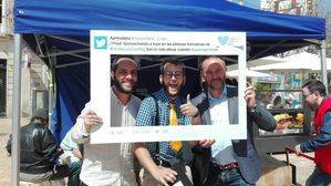 Puerta Purchena acoge un stand en el que informan sobre las TIC