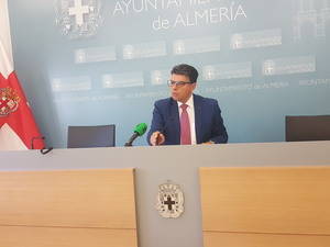 Miguel Cazorla: “Almería no tiene agua suficiente, Cs está con los regantes”