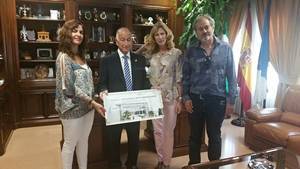 Proyecto Hombre recibe 2.000 euros del Ayuntamiento de Roquetas