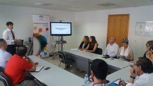 Junta y Fundación Caja Granada imparten educación financiera a 50 emprendedores almerienses