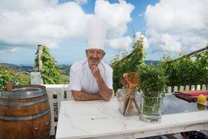 Arguiñano y Dekton para un verano “rico, rico y con fundamento”