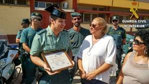 Guardia Civil recibe el agradecimiento de la Federación Gitana de Almería