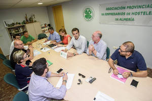 El Paseo de Almería será peatonal en Feria