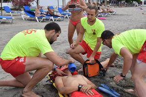 Simulacro de socorrismo y salvamento en Agua Amarga