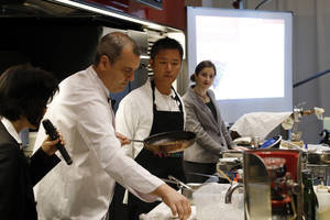 Showcoking del almeriense José Álvarez en Japón