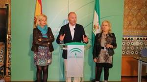 Cinco ofertas para elaborar los pliegos de la renovación de las líneas de autobús de Almería, Roquetas y El Ejido