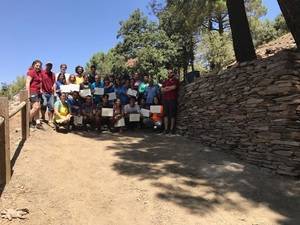 IAJ desarrolla en Fiñana un campo de trabajo para la conservación del refugio de Ubeire