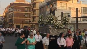 Procesionan los patronos de Adra