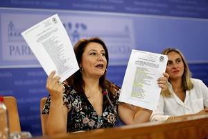 Crespo denuncia las "trampas" de Díaz en Educación: recorta inversiones en los centros para pagar a los docentes