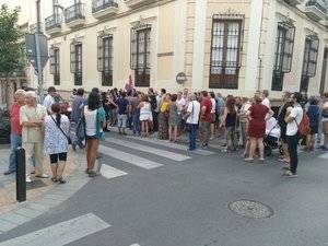Izquierda Unida se concentra en Almería contra las detenciones por el 1-O