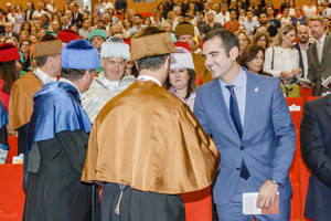 Fernández-Pacheco asiste al acto de inicio del curso académico 2017-2018