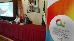 Junta presenta a los ayuntamientos almerienses los incentivos para impulsar la movilidad sostenible
