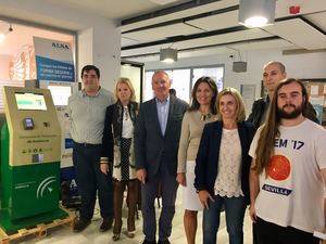 Máquina expendedora de billetes de autobús en la UAL