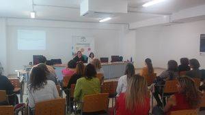 Andalucía Emprende y el IAM facilitan la cooperación entre emprendedoras y empresarias