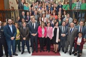 Díaz aboga por una red de apoyo con más educación ante la “emergencia social” de la violencia machista