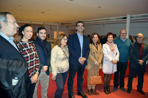 El alcalde entrega los premios del concurso municipal de Belenes