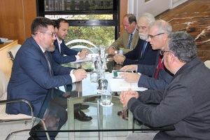 Sánchez Haro aborda con el Consejo Andaluz de Veterinarios la sanidad animal