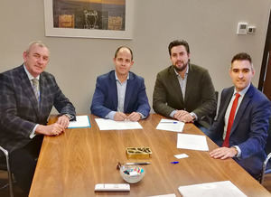 Cajamar amplía su colaboración con Proconsult para proyectos de autoconsumo en energías renovables