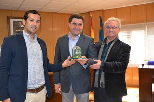Roquetas se acerca a las mil toneladas de vidrio reciclado en 2017