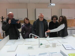El equipo redactor del proyecto de reconstrucción del Patio del Castillo de Vélez-Blanco visita la Escuela del Mármol