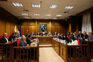 La diputada provincial de IU recrimina al de Ciudadanos que hable de su sonrisa
