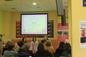 UGT celebra el Día de la Mujer con un coloquio sobre su situación