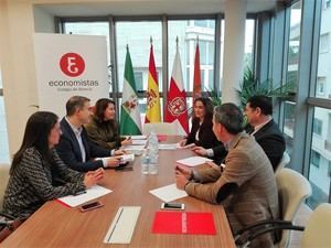 El PP de Almería contará con las opiniones de los Economistas para su programa electoral