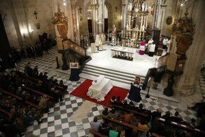 El juez prohibe incinerar a Gabriel