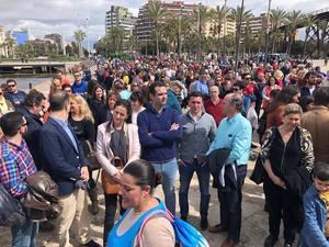 Unos 2.000 almerienses se reunen en La Ballena en defensa de la prision permanente revisable