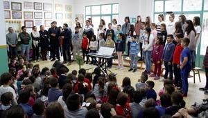 Cortés entrega la Torre de Adra al Coro Pedro Mena y reafirma su “compromiso” con los cantores