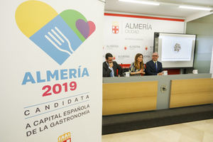 Presentada ante la Junta la Memoria para que la Ruta de la Tapa de la capital sea de Interés Turístico Andaluz