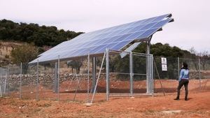 El campo solar del Sondeo impulsado por Diputación ahorrará a Sierro 13.200 kw al año