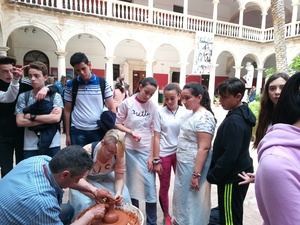 Artesanos de Almería llevan su trabajo a la Escuela de Arte