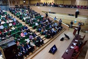 Investigadores y expertos debaten sobre la sostenibilidad del Sistema Nacional de Salud en la UAL