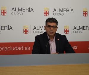 Cazorla critica que la reforma de la Plaza Vieja sea hecha a espaldas de la ciudadanía