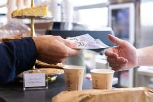 La economía de la UE se desacelera por el aumento de la inflación tras el choque energético