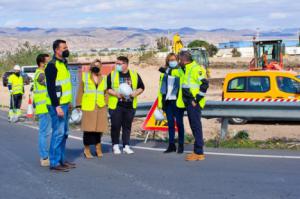 Níjar pone en marcha el carril bici y peatonal entre San Isidro y Campohermoso