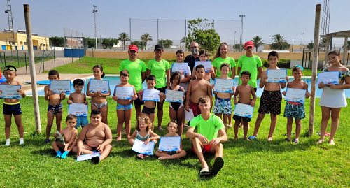 Las Escuelas de Natación y Verano se despiden con sendos actos de clausura