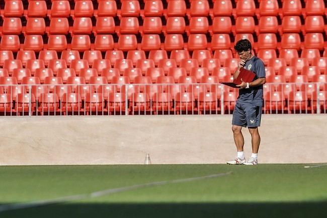Almería se prepara para el desafío ante el Oviedo