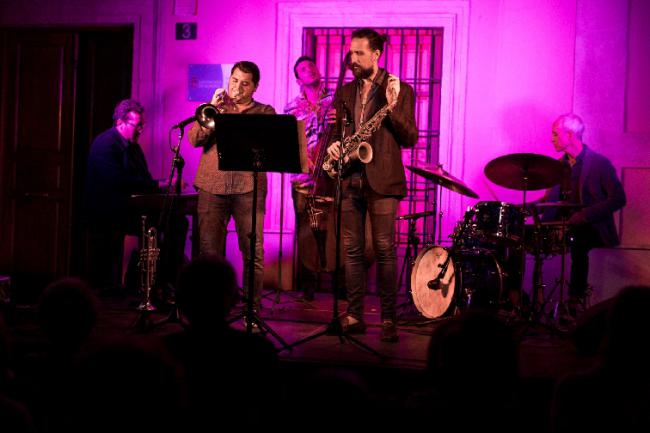 ‘Las Tardes del IEA’ cuelgan el cartel de lleno con ‘El Jazz en Almería’